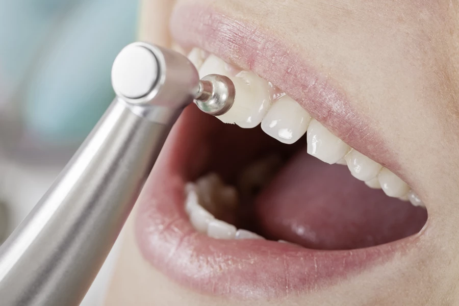 <span>Prophylaxe: Die Grundlage </span>für gesunde, saubere Zähne.